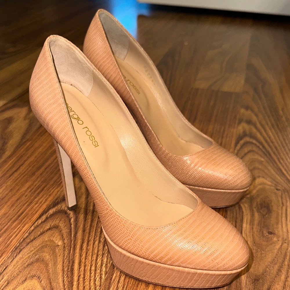 Sergio Rossi Nude Textured Platform Heels